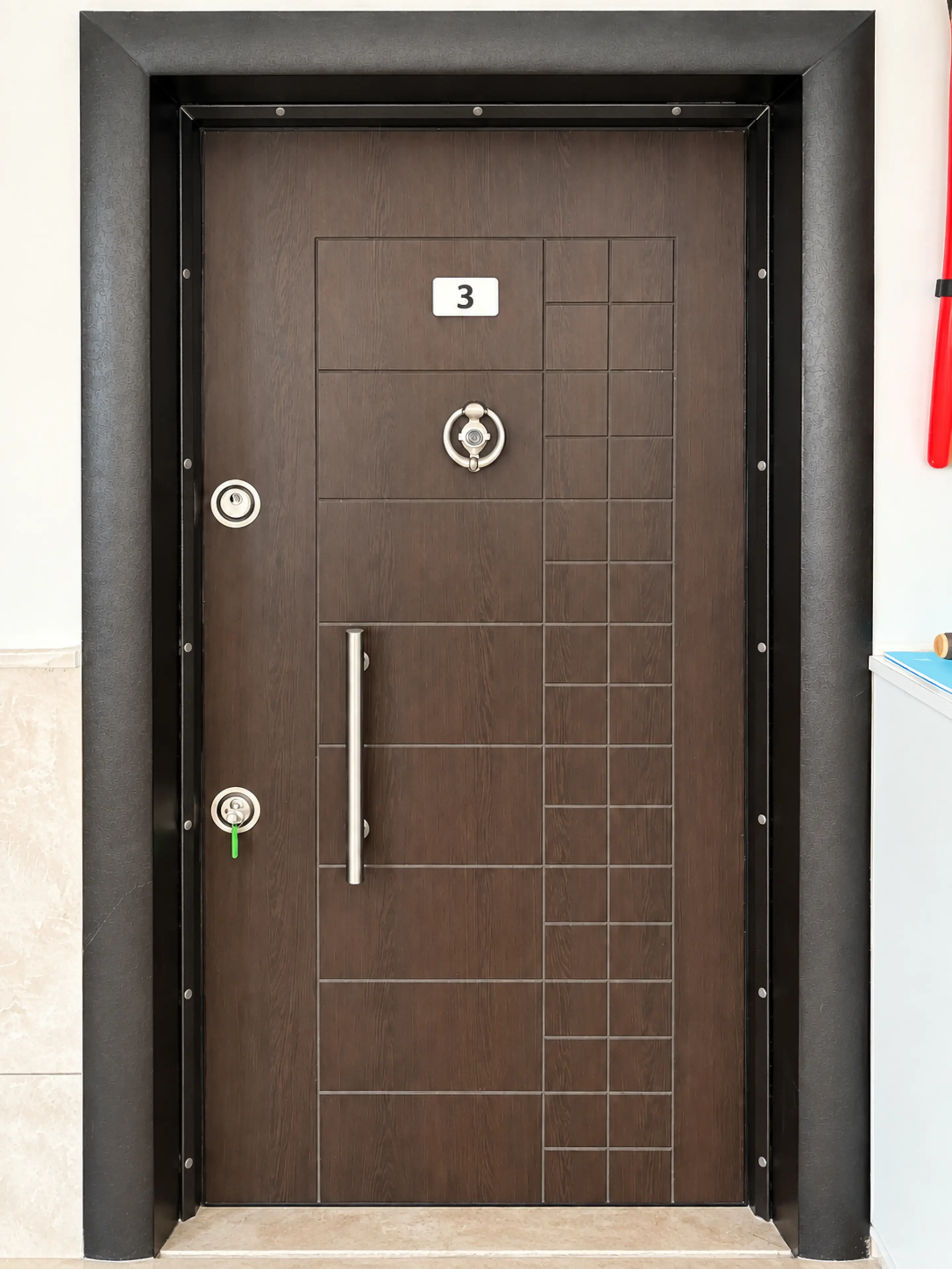ERKILIC APART Daire 3 giriş kapısı